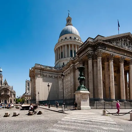 Place Du Pantheon